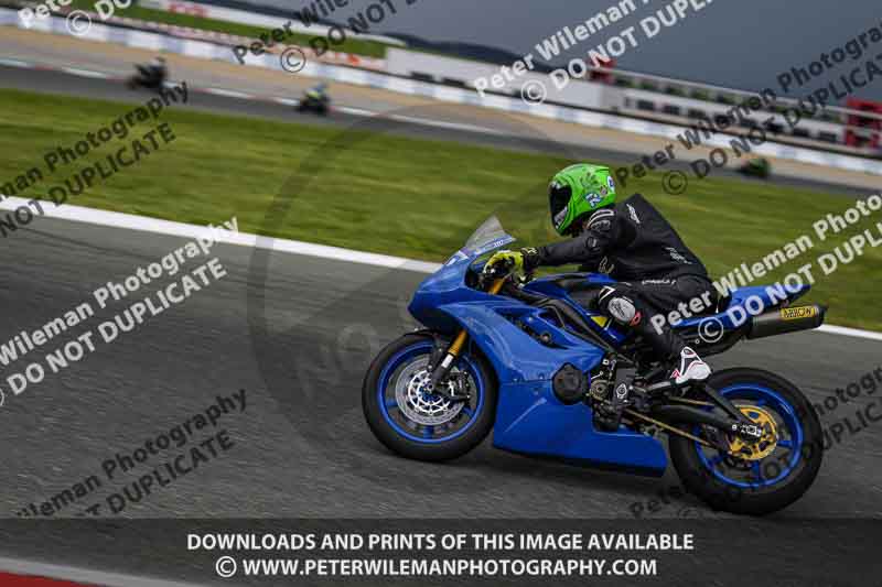 cadwell no limits trackday;cadwell park;cadwell park photographs;cadwell trackday photographs;enduro digital images;event digital images;eventdigitalimages;navarra;no limits trackdays;peter wileman photography;racing digital images;trackday digital images;trackday photos